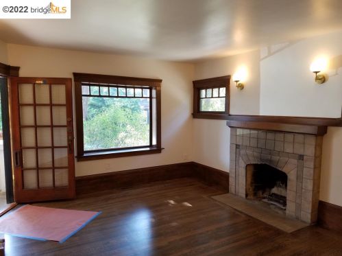 2631 Regent St, Berkeley CA 94705-2111 exterior