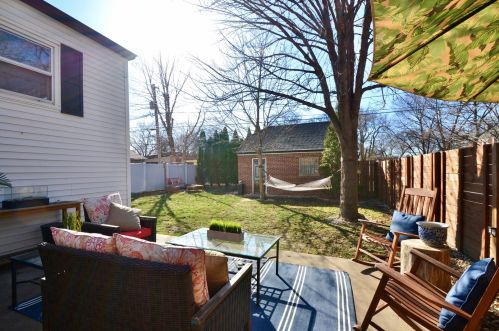 9600 Avers Ave, Chicago IL 60805-2944 exterior