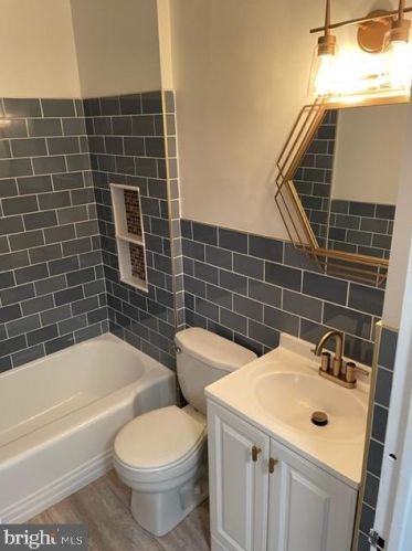 6312 10th St, Philadelphia PA 19141-3804 exterior