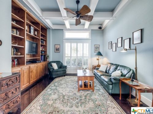 1009 Bluewater Pl, Spring Branch TX 78070-5485 exterior