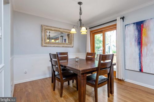 2310 Candlewood Dr, Alexandria VA exterior