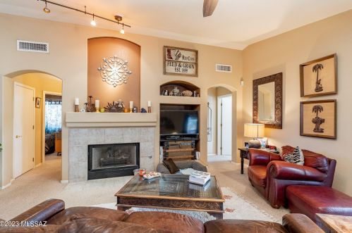 2675 Desert Bluffs Ct, Tucson AZ 85742-4468 exterior