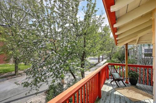 102 Edgehill Rd, Providence RI  02906-1929 exterior