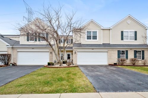 215 Parkside Dr, Joliet, IL 60404-6097