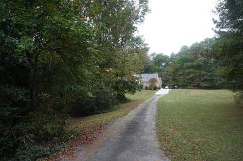 3515 Lenora Church Rd, Lithonia GA 30039-4809 exterior