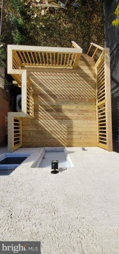 1522 61 St, Philadelphia PA 19142-3512 exterior