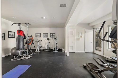 2020 Congress Ave, Austin TX 78704-4315 exterior