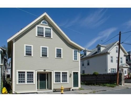 158 Main St, Gloucester, MA 01930-5732
