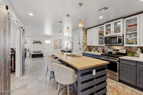 1535 Edgemont Ave, Phoenix AZ  85006-1131 exterior