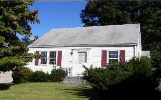 24 Terrace Gdns, Meriden, CT 06451-5349