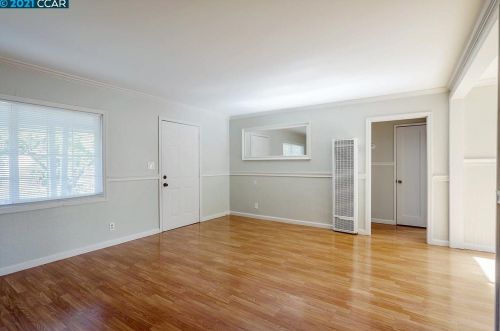 2704 Crescent Dr, Concord CA 94520-1919 exterior