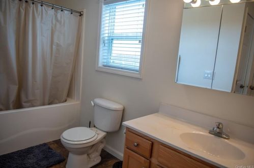 191 Schutt Rd, Middletown NY 10940-2551 exterior