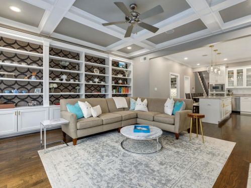 4147 Damen Ave, Chicago IL 60618-3045 exterior