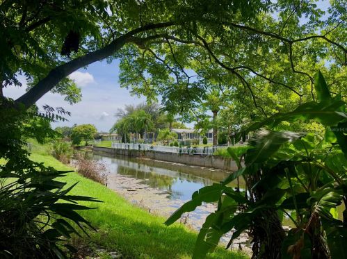 10121 Oleander Dr, Port Richey, FL 34668-3254