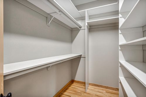 1411 Potter Ave, Milwaukee WI 53207-2115 exterior