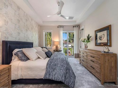 190 16 Ave, Naples FL 34117-2241 exterior