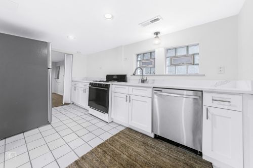 3414 Damen Ave, Chicago IL 60608-6835 exterior