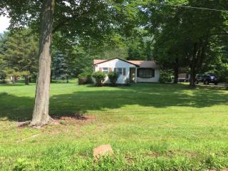 3 Midvale Dr, Warren, NJ 07059-7031