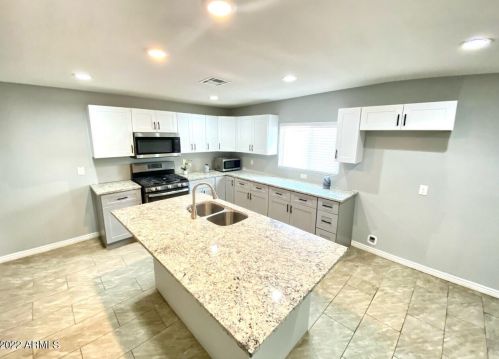 1829 37 Dr, Phoenix AZ 85029-1109 exterior