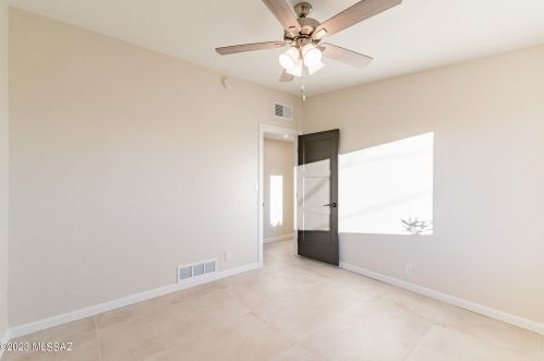 5862 Camino Arenosa, Tucson AZ  85718-4650 exterior