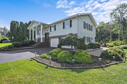 6 Millbank Rd, Poughkeepsie, NY 12603-5112