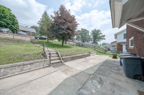 5107 Interboro Ave, Pittsburgh PA  15207-2327 exterior