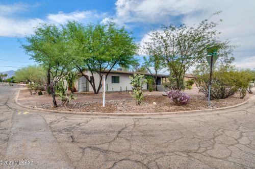 4901 17th St, Tucson AZ  85711-4354 exterior