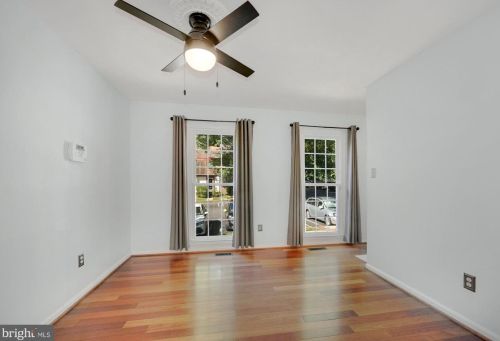 5940 Berkshire Ct, Alexandria VA  22303-1633 exterior