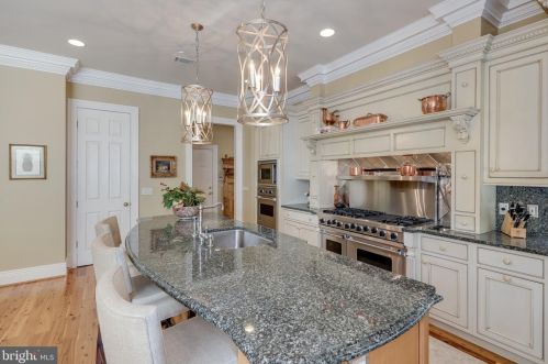 11720 Centurion Way, Rockville MD 20854-6420 exterior