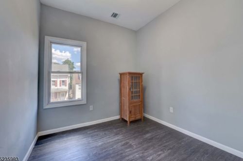 23 Barbour St, Paterson NJ 07508-1230 exterior