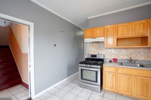 253 Highland Ave, Passaic Park NJ  07055-8603 exterior