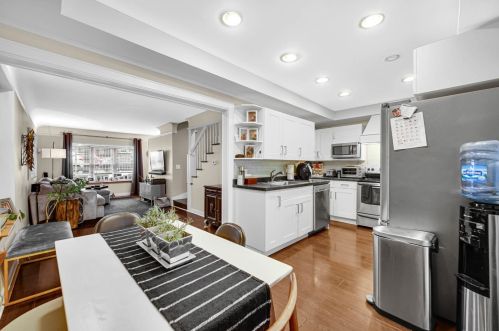 2116 Shakespeare Ave, Chicago IL 60647-3914 exterior