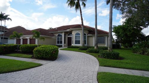 6695 Newport Lake Cir, Boca Raton, FL 33496-3002