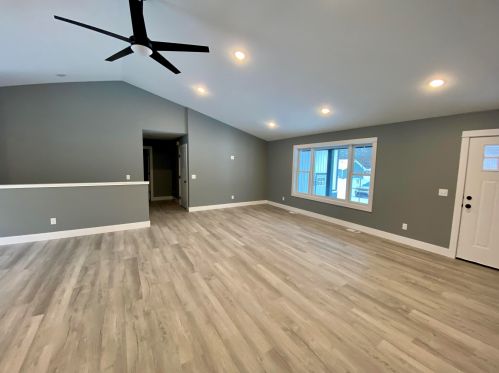 2471 Pratt Ln, Meskegon, MI 49444-4491