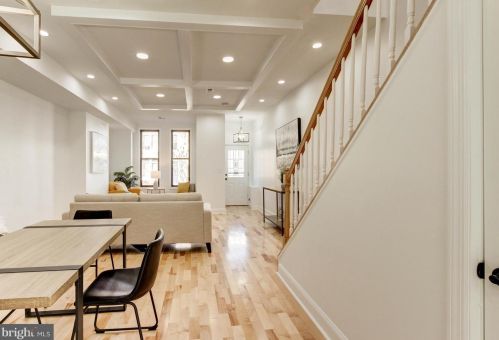 1335 Emerald St, Washington DC 20002-5432 exterior