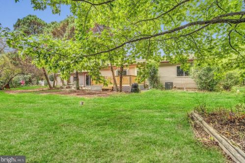 321 Mohawk Trl, Browns Mills NJ  08015-6301 exterior