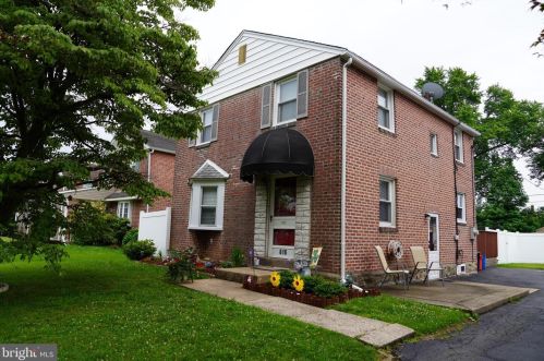 618 Glenfield Ave, Manor, PA 19036-2405