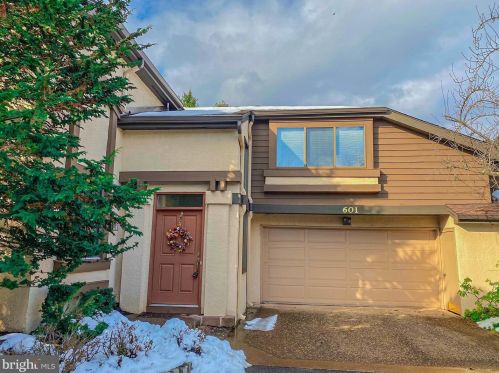 601 Sayre Dr, Princeton, NJ 08540-5832