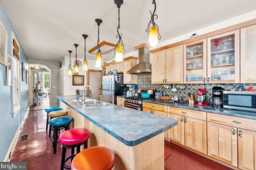 1129 Christian St, Philadelphia PA 19147-3710 exterior