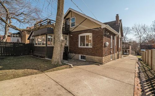 1137 Moorlands Dr, Saint Louis MO 63117-2151 exterior