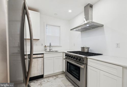 1310 Annin St, Philadelphia PA  19147-4409 exterior