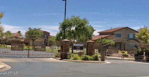 884 La Costa Pl, Chandler AZ  85249-6947 exterior