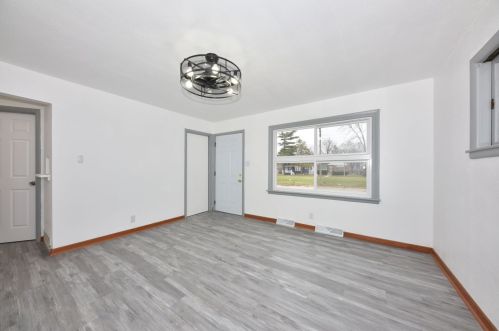 4649 20th St, Milwaukee WI  53221-2807 exterior