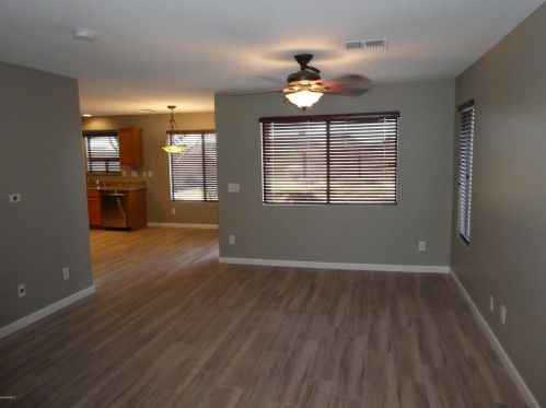 27820 26th Ave, Phoenix AZ  85085-4701 exterior