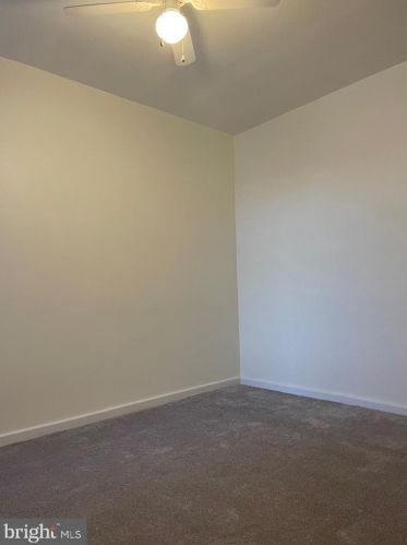 3096 Aramingo Ave, Philadelphia PA 19134-4421 exterior