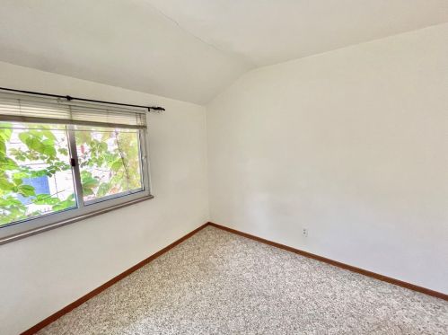 664 Crystal Dr, Pittsburgh PA 15228-2567 exterior