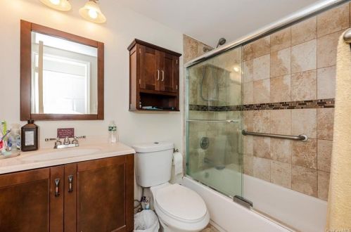 179 Cross St, Bronx NY 10464-1225 exterior