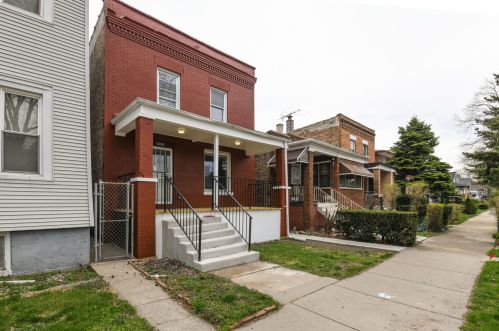 8509 Maryland Ave, Chicago, IL 60619-6215