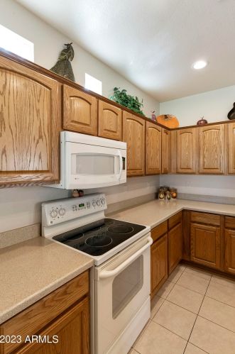 24032 Lakeway Cir, Chandler AZ 85248-7312 exterior