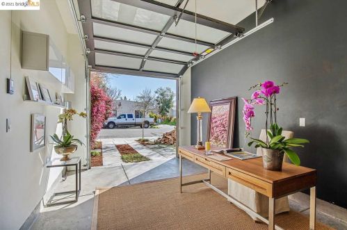 1441 Fairview St, Berkeley CA 94703-2442 exterior